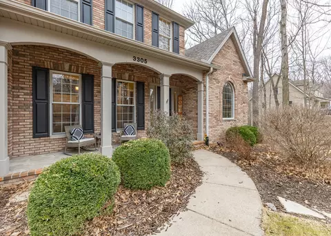 Exterior - 3305 11th St, Moline, IL 61265 photo 2 of 7