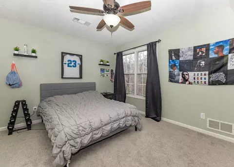 Bedroom - 3305 11th St, Moline, IL 61265 photo 5 of 10