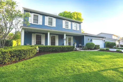 1006 Whirlaway Ave, Naperville, IL 60540