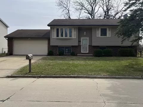 109 Suelynn Dr, Normal, IL 61761