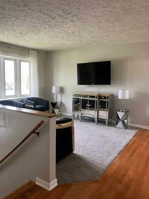 Living - 109 Suelynn Dr, Normal, IL 61761 photo 3 of 6