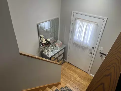 Entry Way - 109 Suelynn Dr, Normal, IL 61761 photo 3 of 4