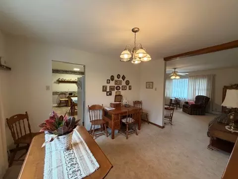 Dining - 5563 Stone Rd, Clinton, IL 61727 photo 3 of 4