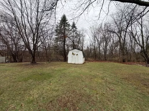 Exterior - 5563 Stone Rd, Clinton, IL 61727 photo 6 of 10