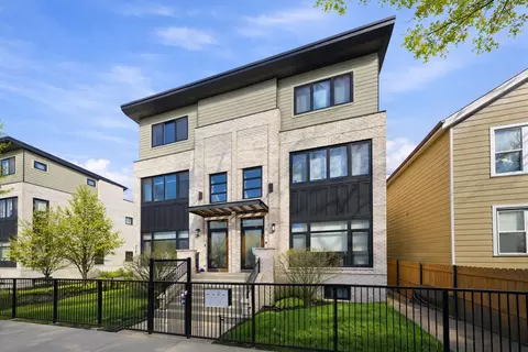 2245 N Rockwell St #2, Chicago, IL 60647