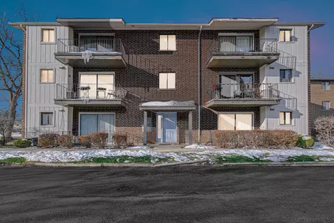 6335 175th St #2S, Tinley Park, IL 60477