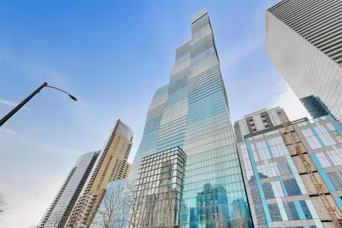 363 E Wacker Dr #2708, Chicago, IL 60601