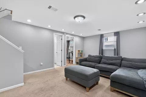 Other - 14 Devonshire Cir, Elgin, IL 60123 photo 5 of 7