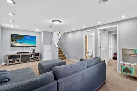 Other - 14 Devonshire Cir, Elgin, IL 60123 photo 4 of 7