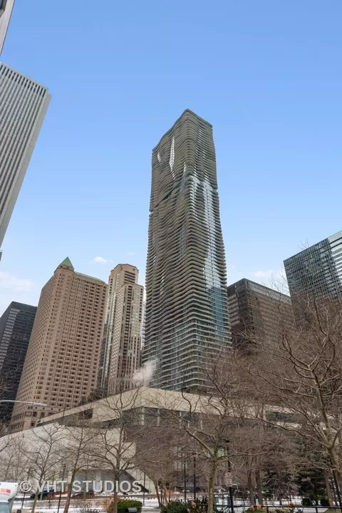 225 N Columbus Dr #6408, Chicago, IL 60601