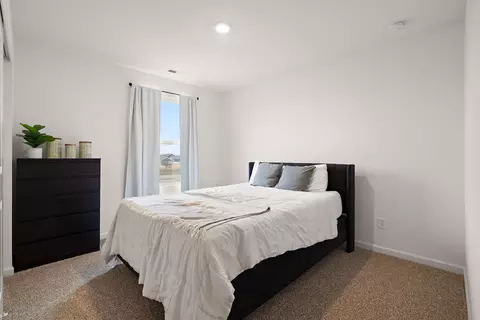 Bedroom - 10550 Azalea Dr, Crown Point, IN 46307 photo 3 of 4