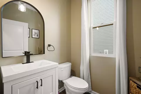 Bath - 10550 Azalea Dr, Crown Point, IN 46307 photo 1 of 3