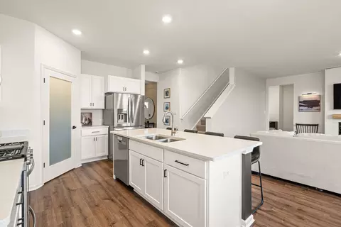 Kitchen - 10550 Azalea Dr, Crown Point, IN 46307 photo 4 of 5