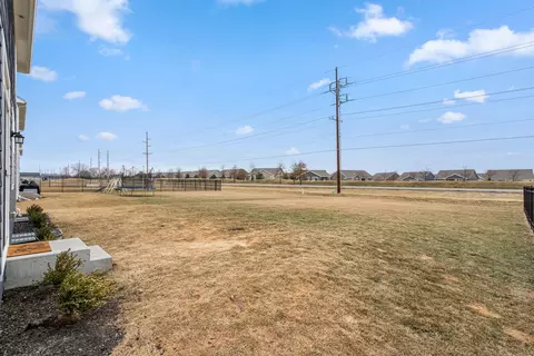 Exterior - 10550 Azalea Dr, Crown Point, IN 46307 photo 6 of 8