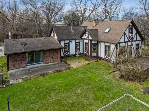 609 Forest Edge Ln, Des Plaines, IL 60016 photo 6