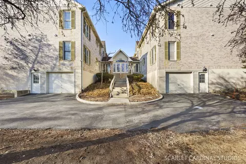 528 Pershing Ave #G, Glen Ellyn, IL 60137