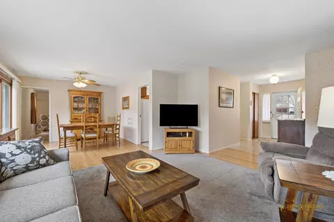 Living - 1013 Hampton Ct, Mchenry, IL 60050 photo 2 of 2
