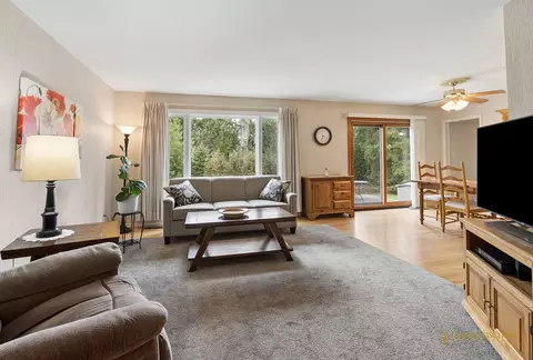 Living - 1013 Hampton Ct, Mchenry, IL 60050 photo 1 of 2