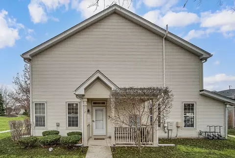 712 Morris Ct, Lakemoor, IL 60051
