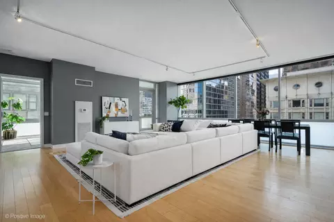 Living - 8 E Randolph St #1208, Chicago, IL 60601 photo 3 of 4