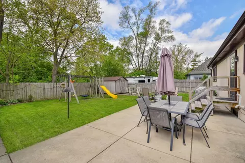 Exterior - 7604 Eleanor Pl, Willowbrook, IL 60527 photo 2 of 4