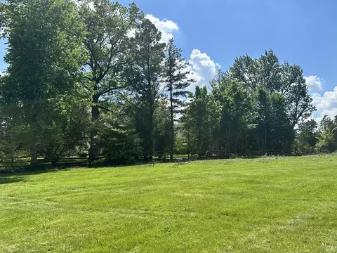 110 E Farnham Ln, Wheaton, IL 60189