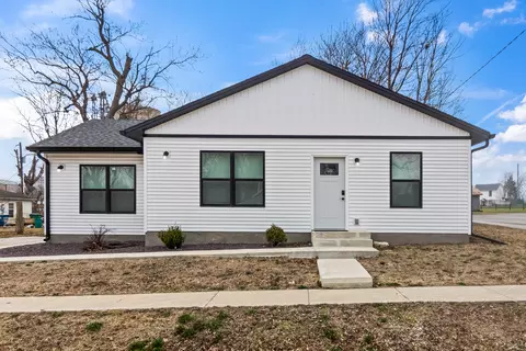 105 S East St, Towanda, IL 61776