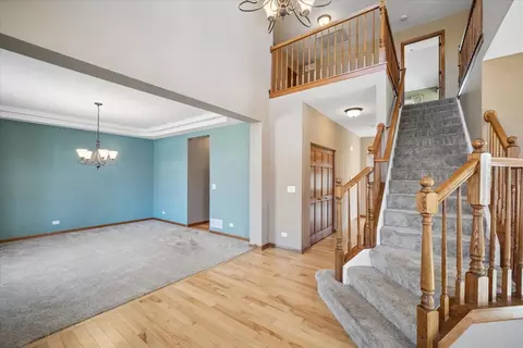 Entry Way - 3004 Crossfire Trl, Elgin, IL 60124 photo 2 of 4