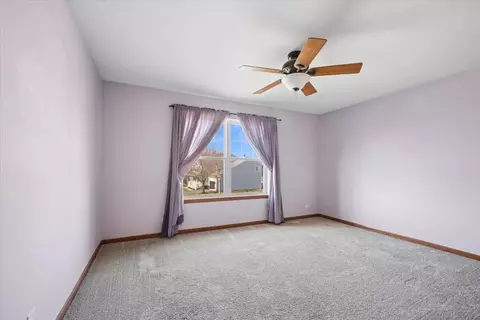 Bedroom - 3004 Crossfire Trl, Elgin, IL 60124 photo 3 of 3