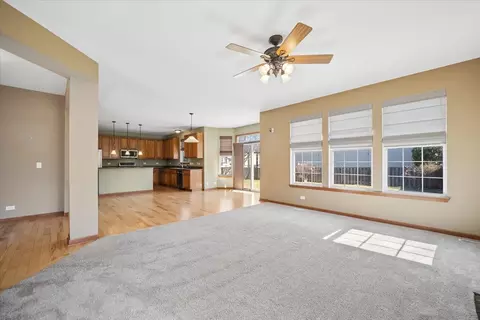 Living - 3004 Crossfire Trl, Elgin, IL 60124 photo 2 of 5