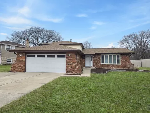 8842 Briarwood Ln, Orland Park, IL 60462