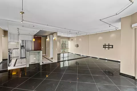 Living - 100 E Huron St #2301, Chicago, IL 60611 photo 3 of 5