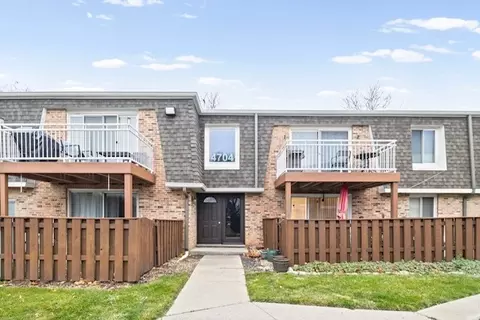 4704 Euclid Ave #1B, Rolling Meadows, IL 60008