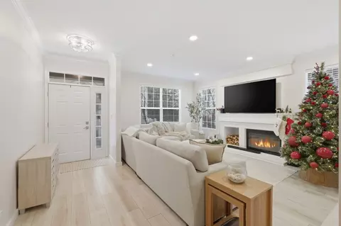 Other - 829 Linden Cir, Hoffman Estates, IL 60169 photo 1 of 9