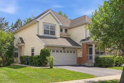 Exterior - 829 Linden Cir, Hoffman Estates, IL 60169 photo 2 of 5