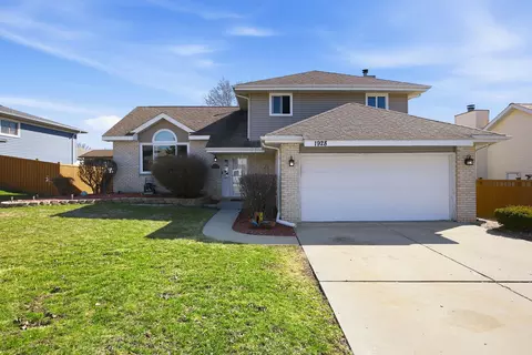 1928 Sybil Dr, Crest Hill, IL 60403