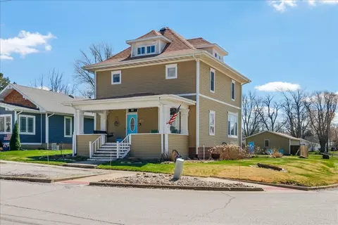 Exterior - 302 E Main St, Colfax, IL 61728 photo 2 of 4