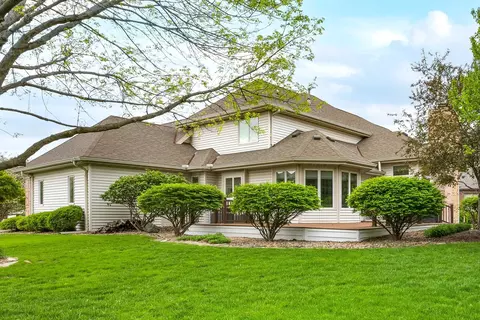 Exterior - 2109 Hackberry Rd, Bloomington, IL 61704 photo 6 of 9