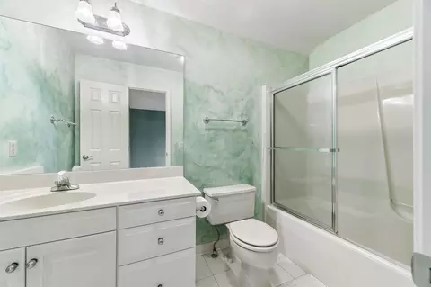 Bath - 2109 Hackberry Rd, Bloomington, IL 61704 photo 7 of 9
