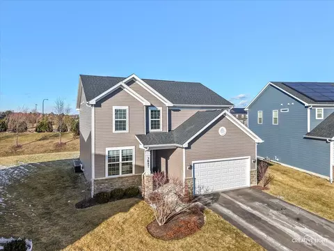 3847 Gold Cup Ln, Naperville, IL 60564