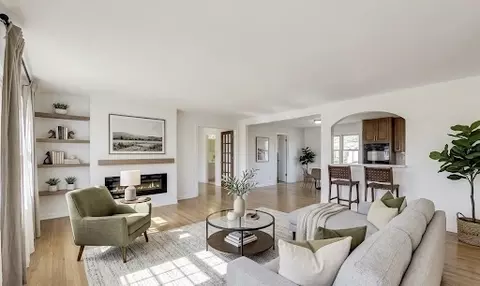 Living - 122 59th St, Willowbrook, IL 60527 photo 2 of 6
