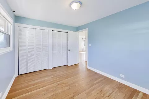 Bedroom - 122 59th St, Willowbrook, IL 60527 photo 4 of 5