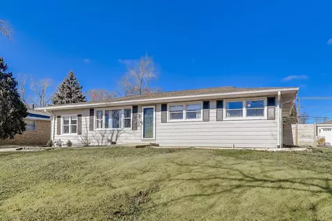 Exterior - 122 59th St, Willowbrook, IL 60527 photo 2 of 3