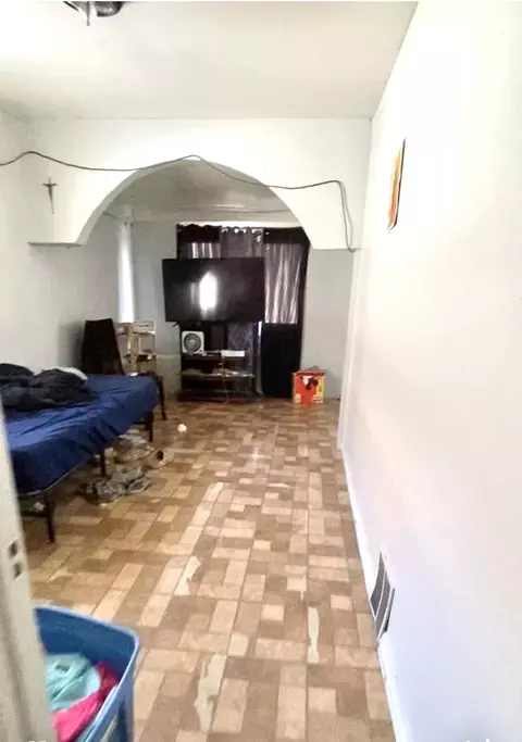 Entry Way - 6062 S 74th Ct, Summit, IL 60501 photo 2 of 3