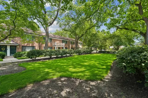 Exterior - 746 Dodge Ave, Evanston, IL 60202 photo 5 of 6