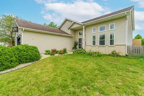 2008 Gray Hawk Ct, Plainfield, IL 60586