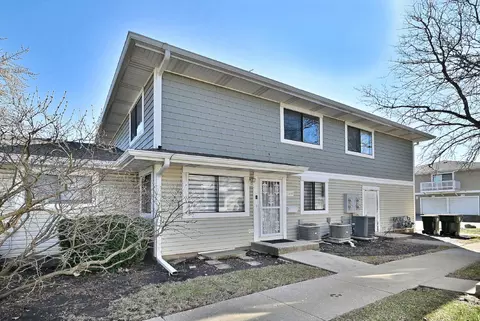 1439 Sutter Dr, Hanover Park, IL 60133