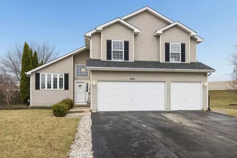 2401 Red Oak Ct, Plainfield, IL 60586