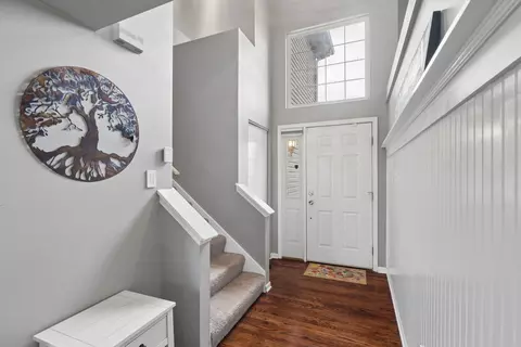 Entry Way - 2401 Red Oak Ct, Plainfield, IL 60586 photo 1 of 2