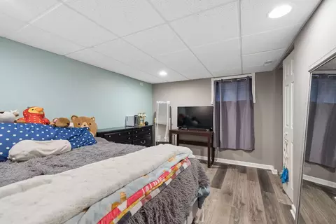 Bedroom - 2401 Red Oak Ct, Plainfield, IL 60586 photo 5 of 5